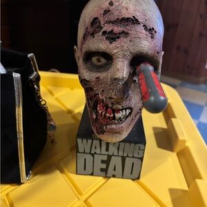 The Walking Dead Zombie Head Pen Holder